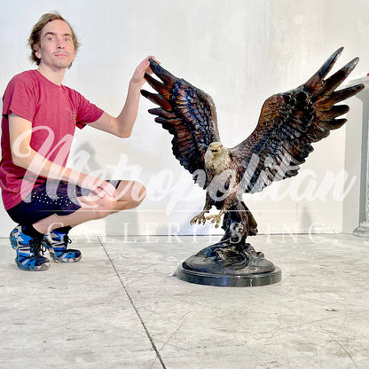 Flying Eagle Bronze Table-top Statue
