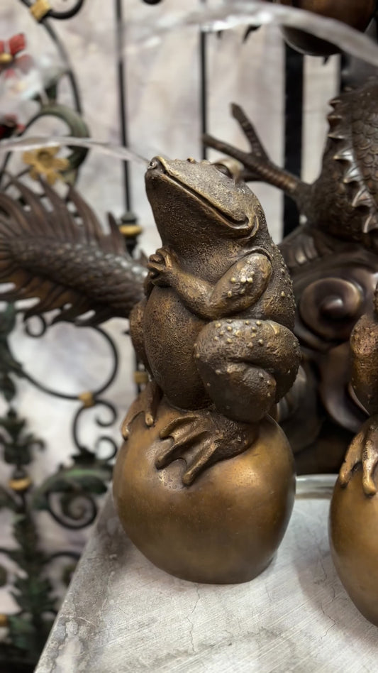 Frog on Ball Bronze Fountain Statue